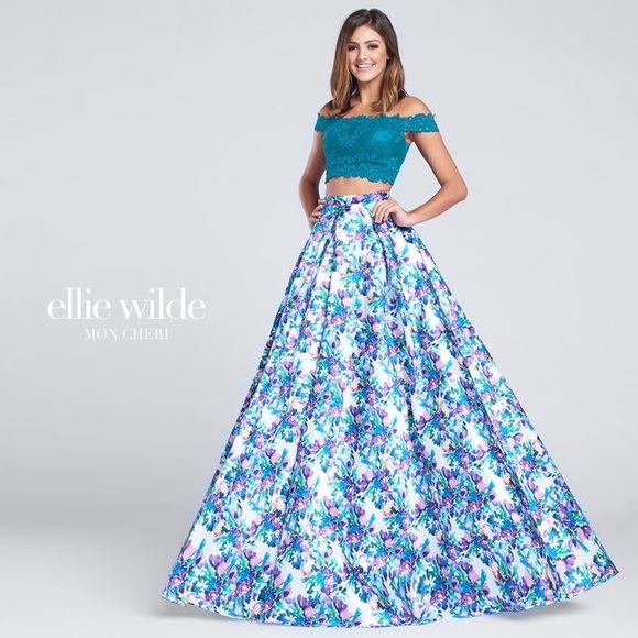 ellie wilde Dresses & Skirts - Ellie Wilde prom dress 💙